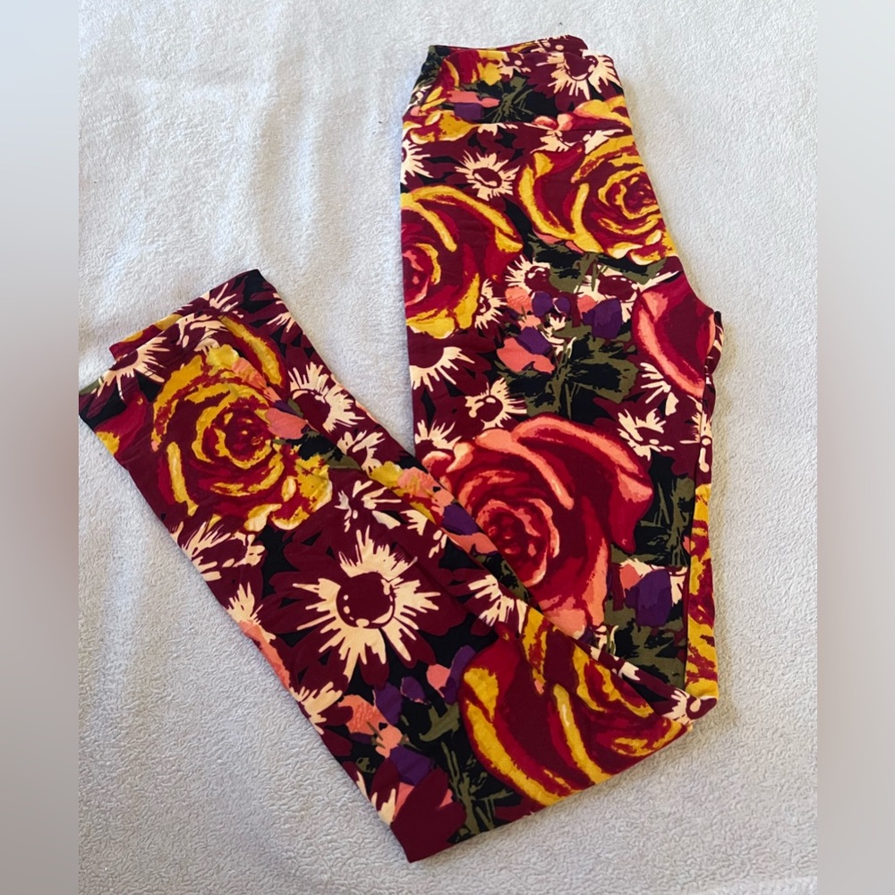 Red and Yellow Flower Leggings